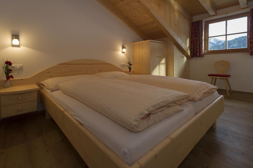 Appartments Jagerhof Braies  Kamer foto